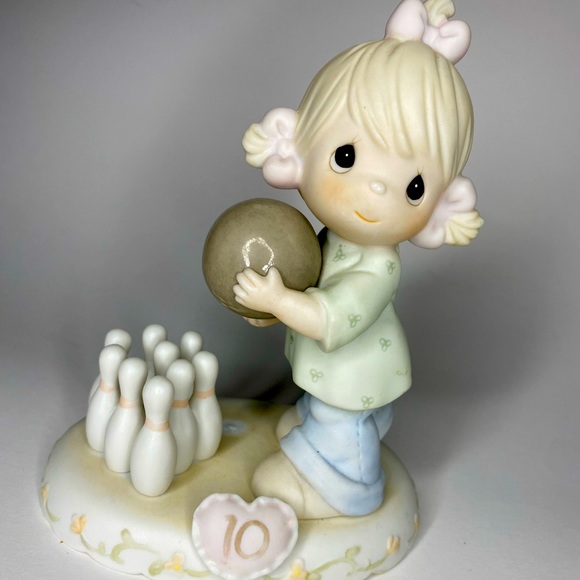 Vintage Precious Moments Growing in Grace Age 10 Blonde - Picture 1 of 5